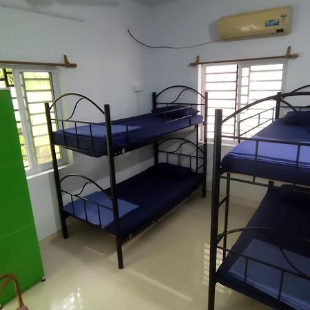 Funk Monk Villa Hostel Pondicherry Auroville Habitación foto